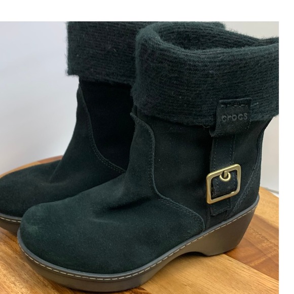 Crocs Black Suede Buckle Ankle Boots W7 Fleece Lined Comfort Platform Cozy - Picture 12 of 13